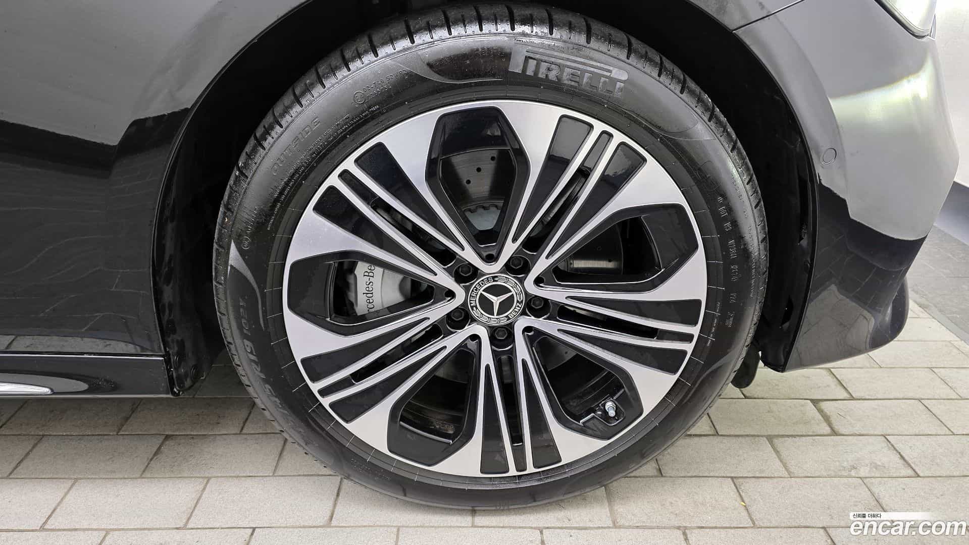 E-Class Mercedes-Benz 2025.4-OUTER-005