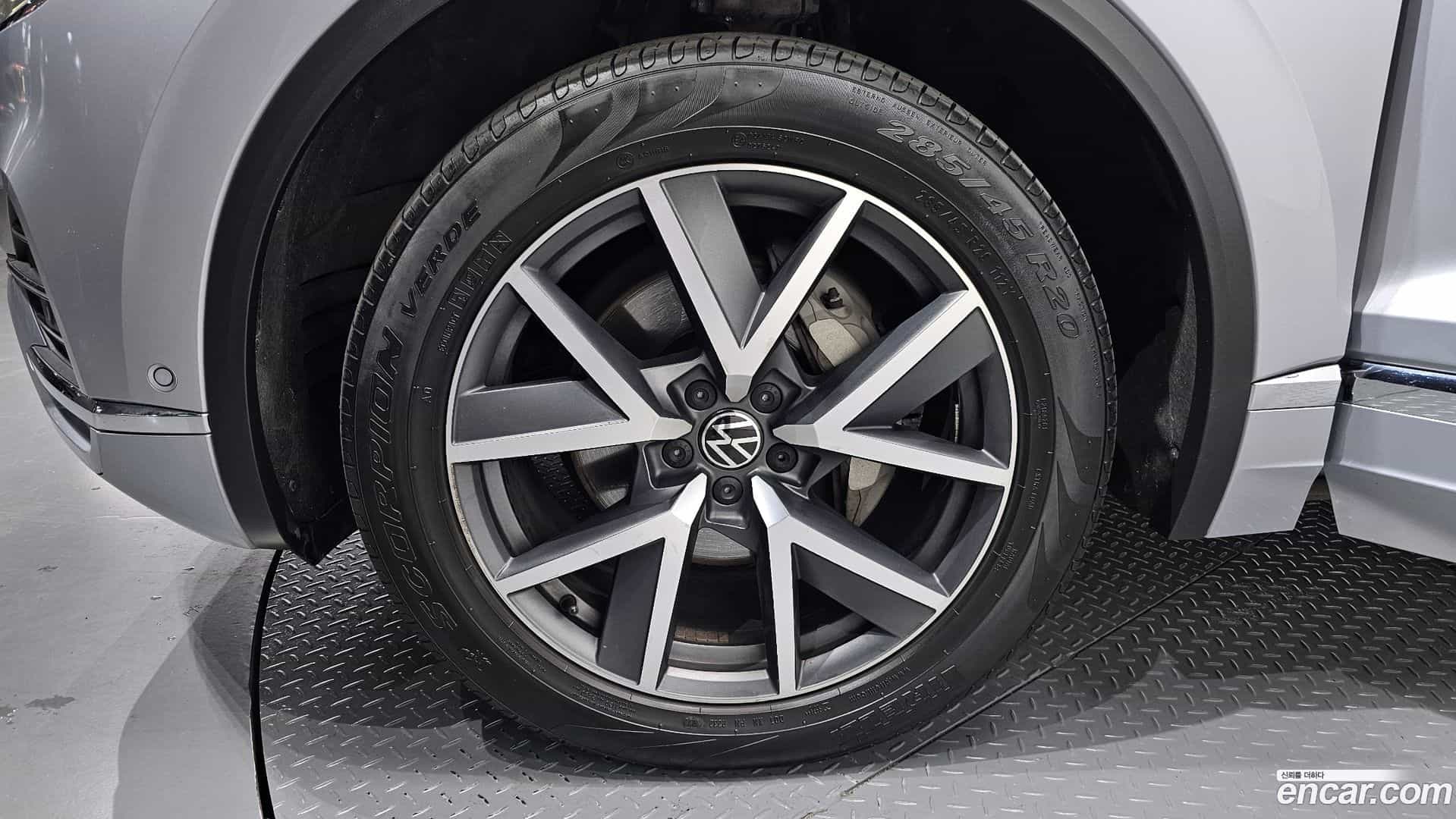 Touareg Volkswagen 2020.11-OUTER-005