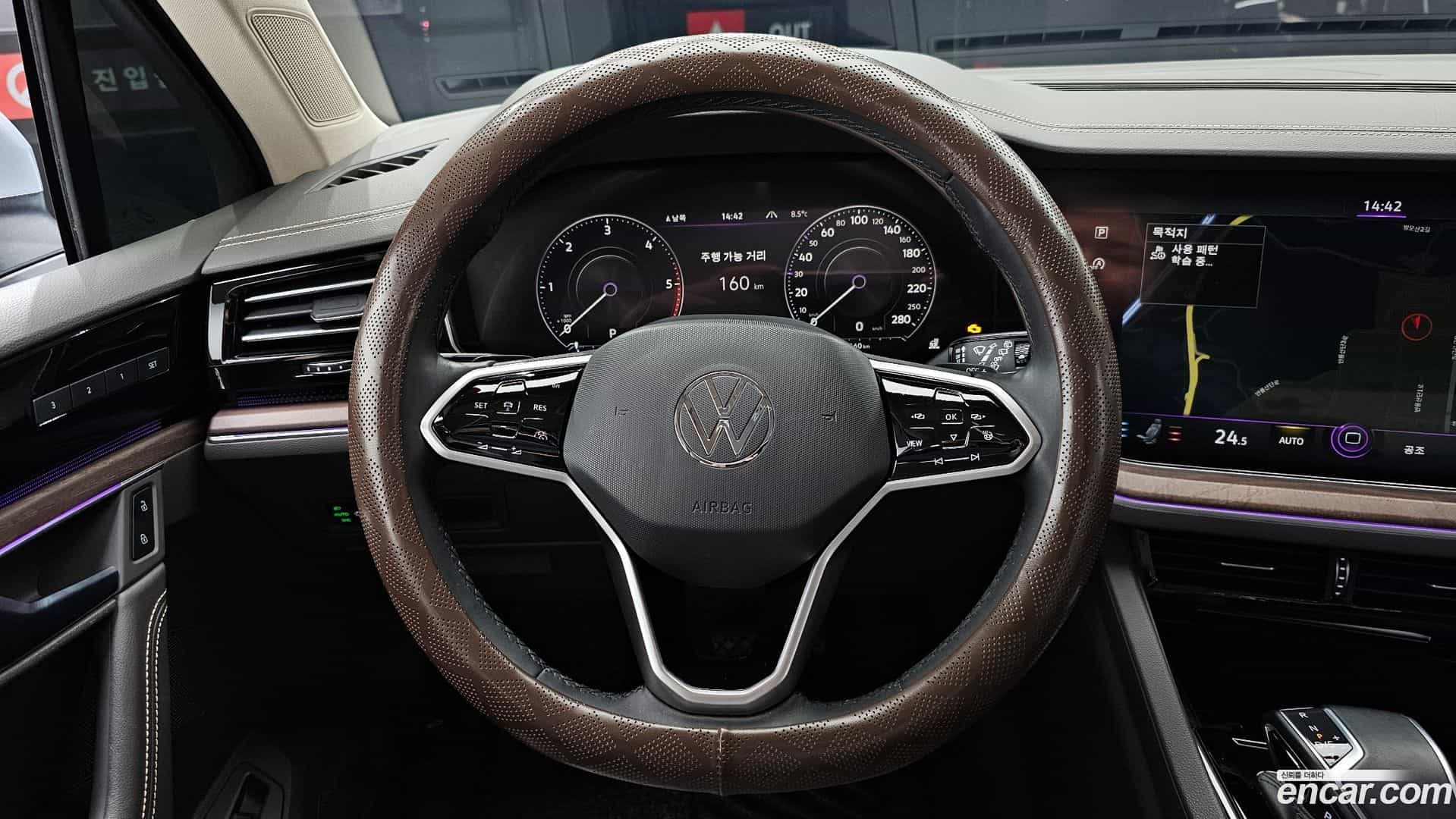 Touareg Volkswagen 2020.11-OPTION-017