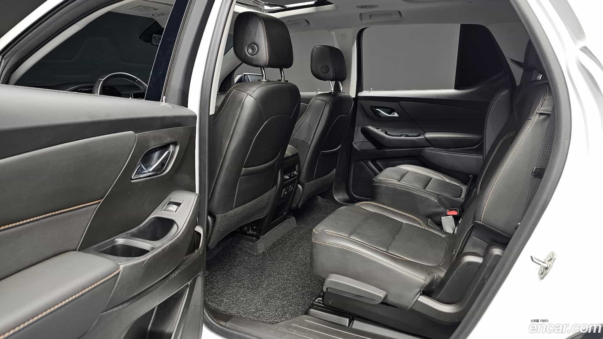 Traverse Chevrolet 2021.5-INNER-010