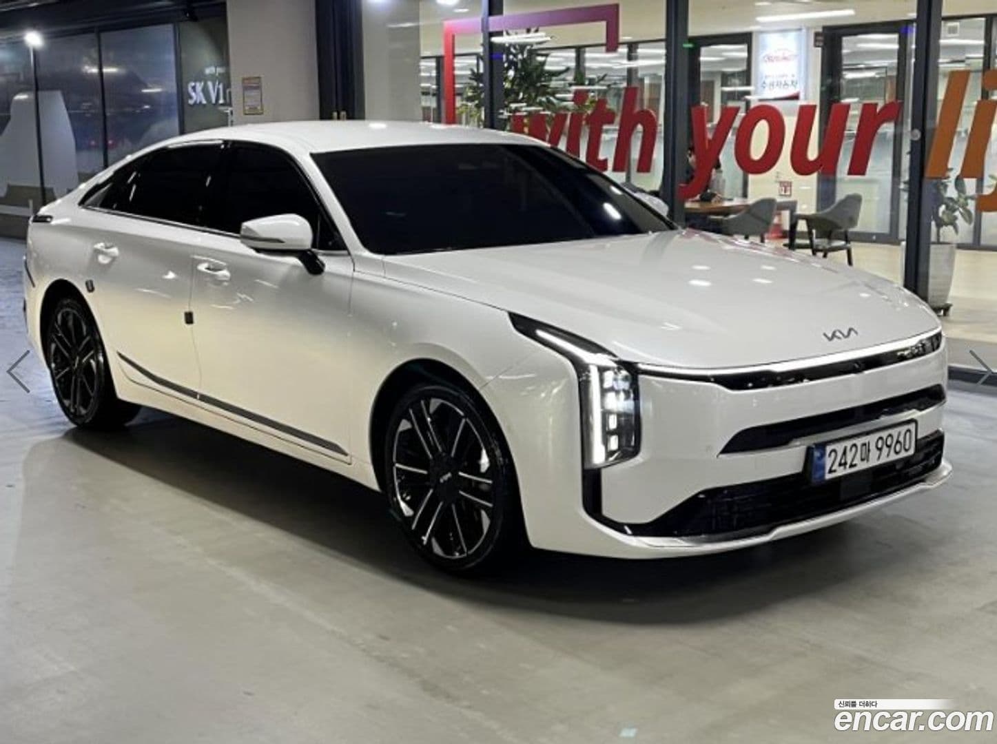 Main__Slider__Photo:K8 Kia 2025.1-0
