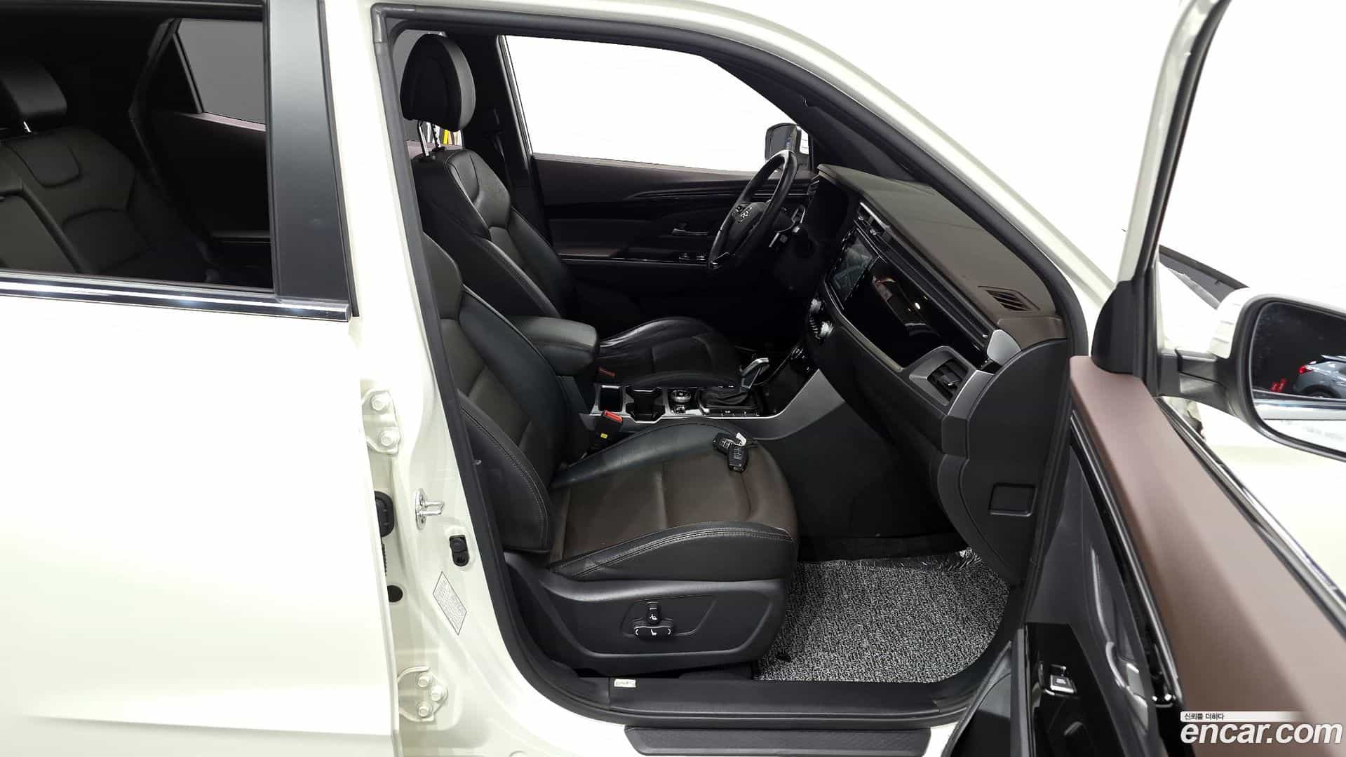 KORANDO KG Mobility 2022.0-OPTION-015