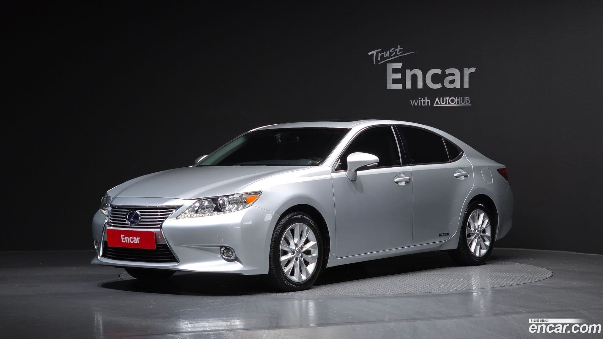 Main__Slider__Photo:ES Lexus 2015.5-0