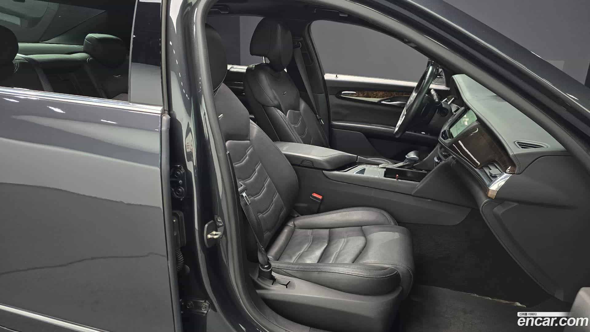 CT6 Cadillac 2016.9-INNER-010
