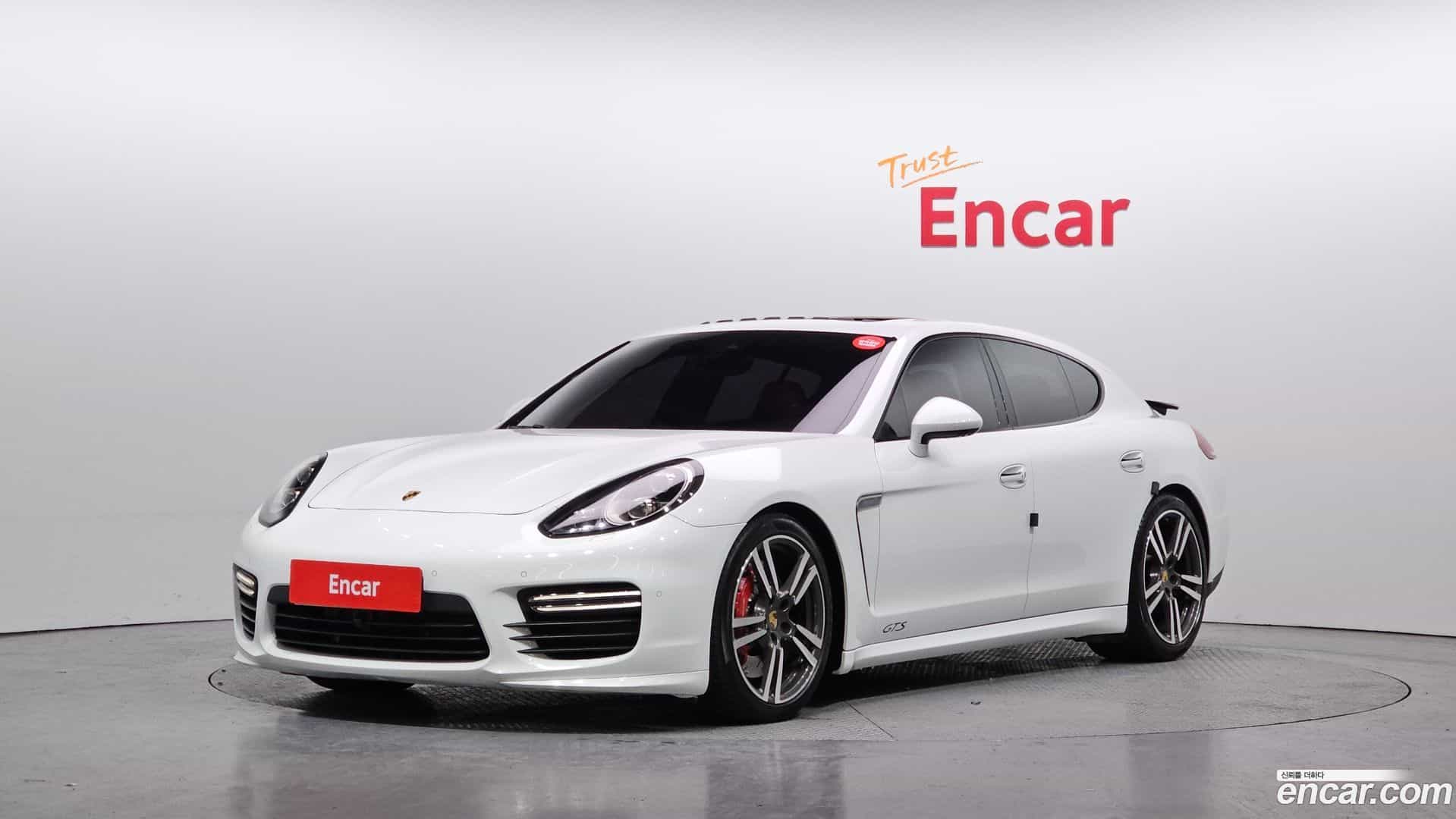 Panamera Porsche 2015.6-OUTER-001