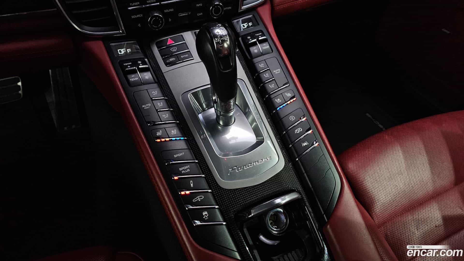 Panamera Porsche 2015.6-INNER-009