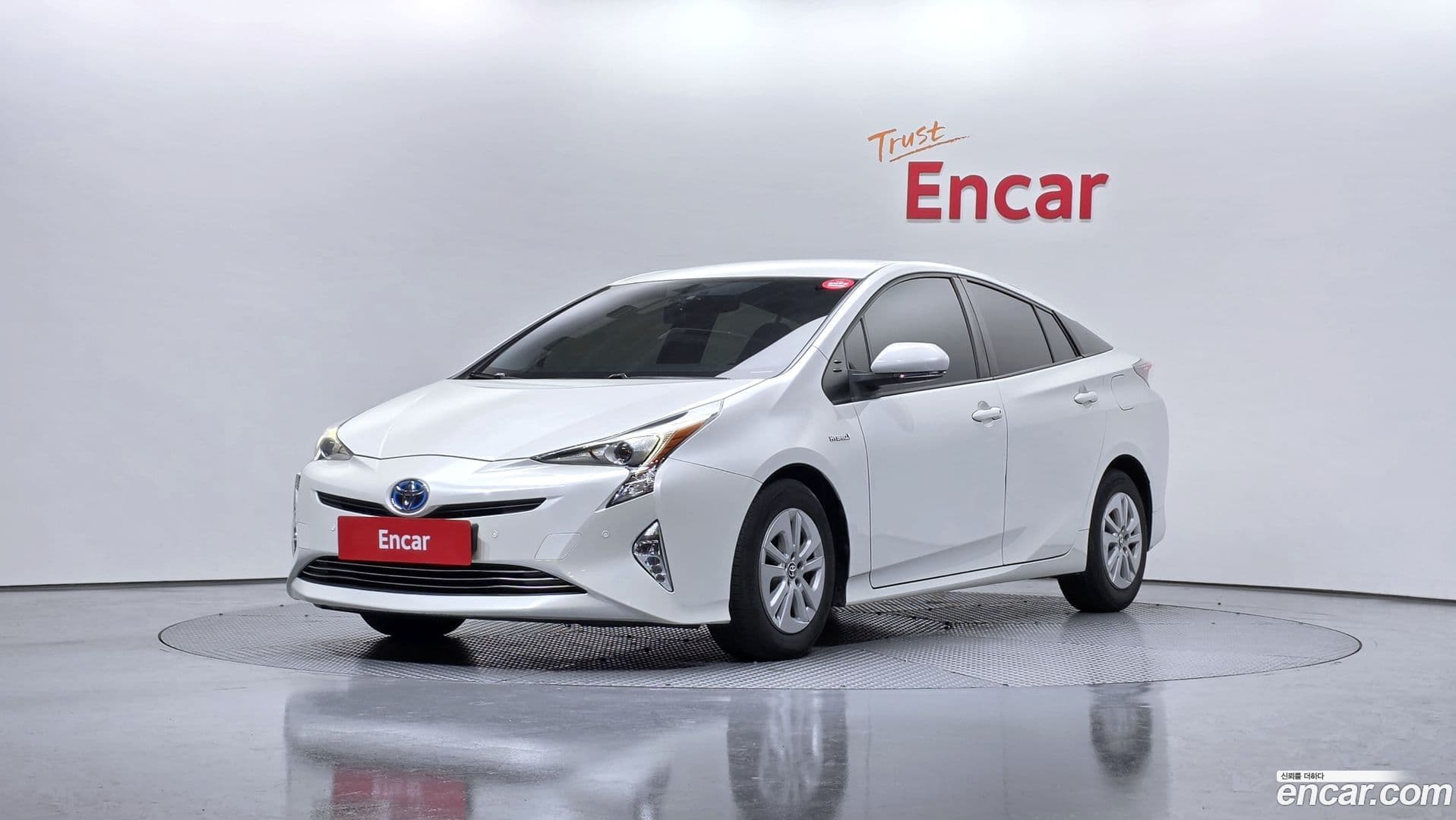 Main__Slider__Photo:Prius Toyota 2016.6-0