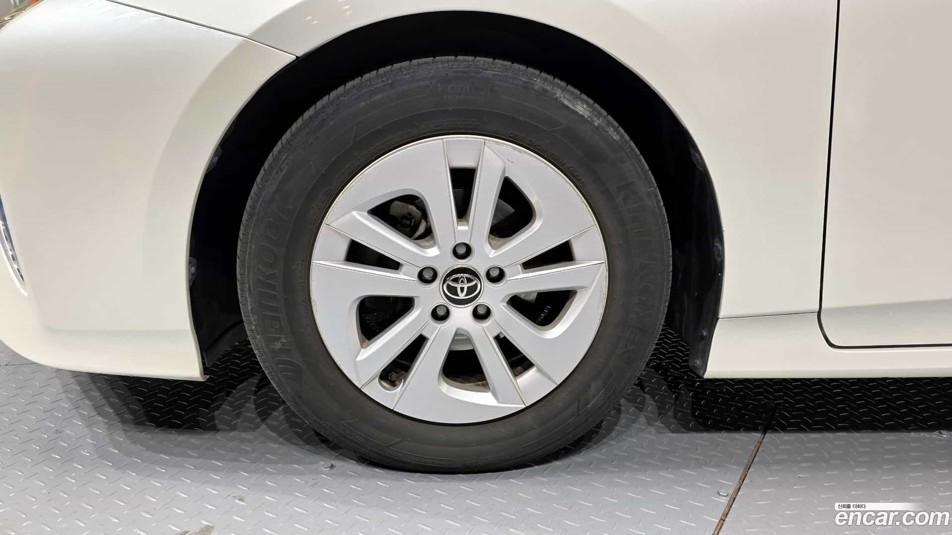 Prius Toyota 2016.6-OUTER-005