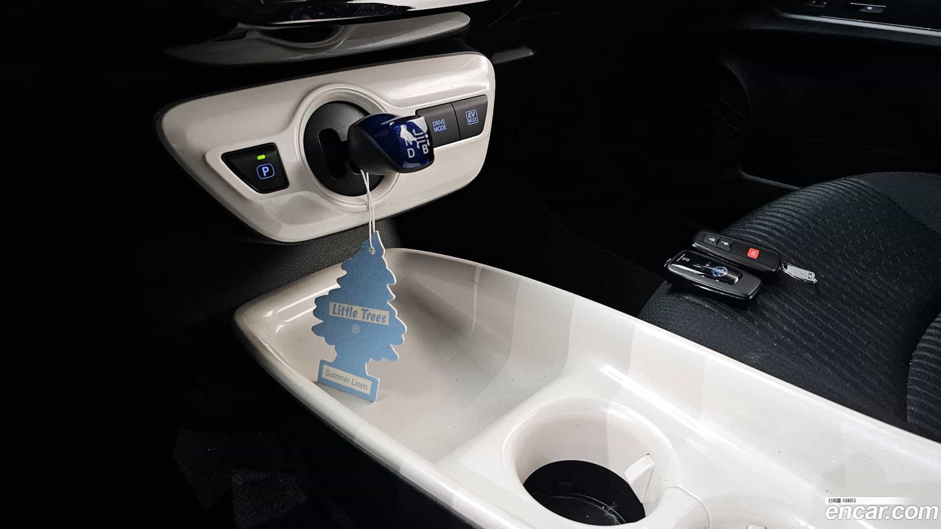 Prius Toyota 2016.6-INNER-009