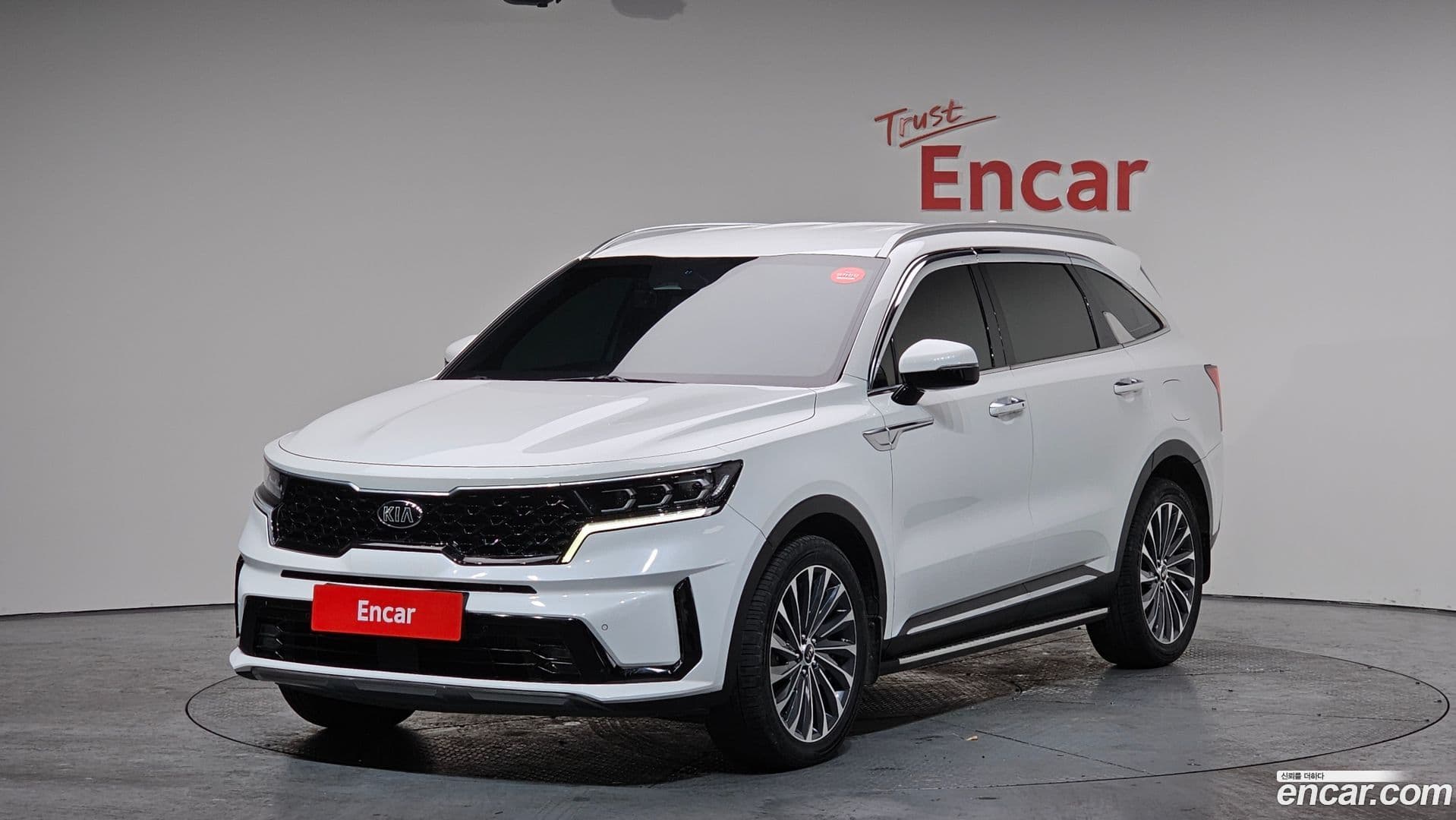 Main__Slider__Photo:Sorento Kia 2020.6-0