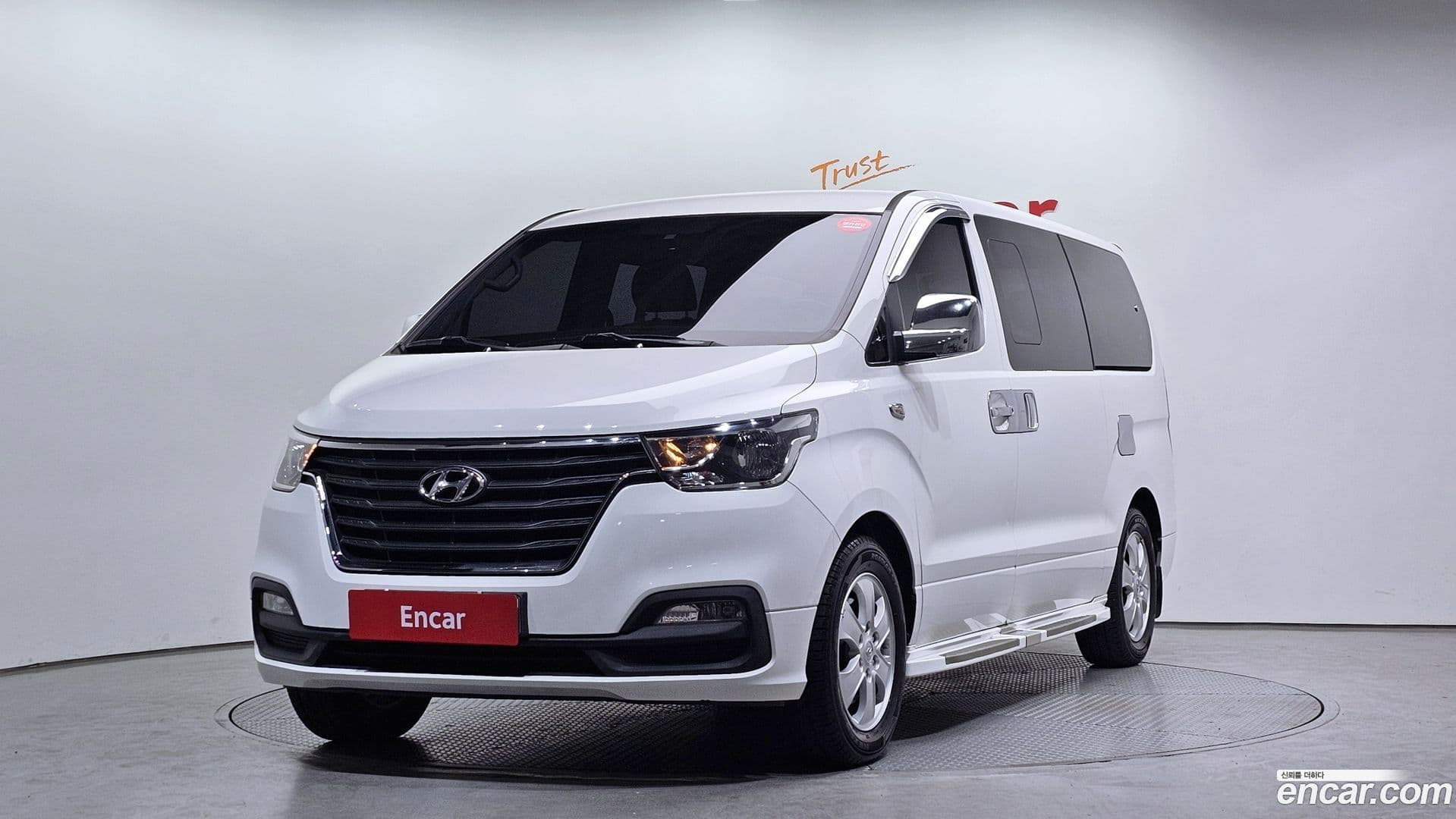 Main__Slider__Photo:Starex Hyundai 2018.9-0