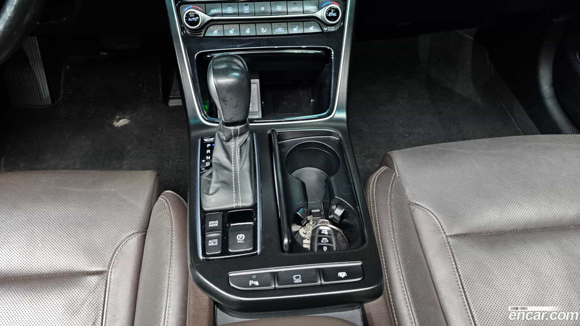 Grandeur Hyundai 2018.9-INNER-009