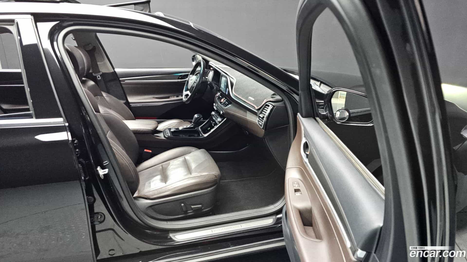 Grandeur Hyundai 2018.9-INNER-010