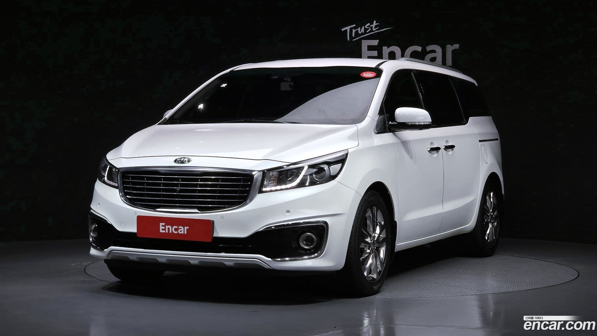 Main__Slider__Photo:Canival Kia 2015.8-0