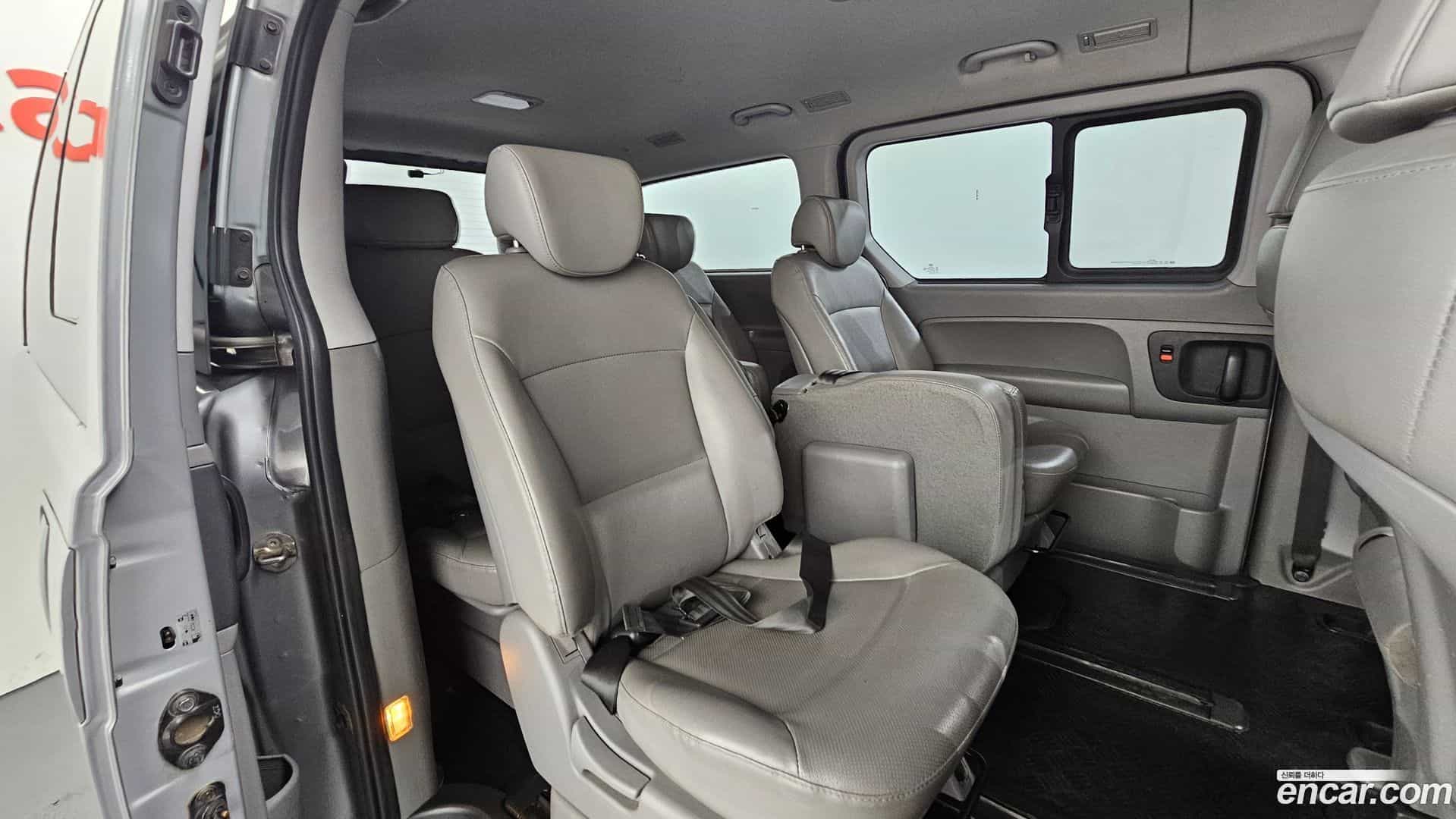 Starex Hyundai 2019.3-OPTION-016