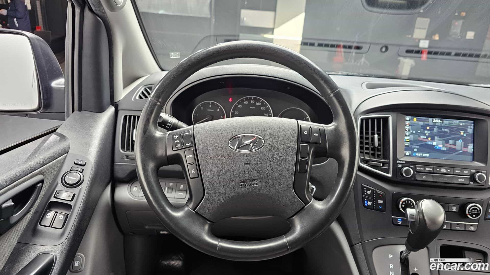 Starex Hyundai 2019.3-OPTION-017
