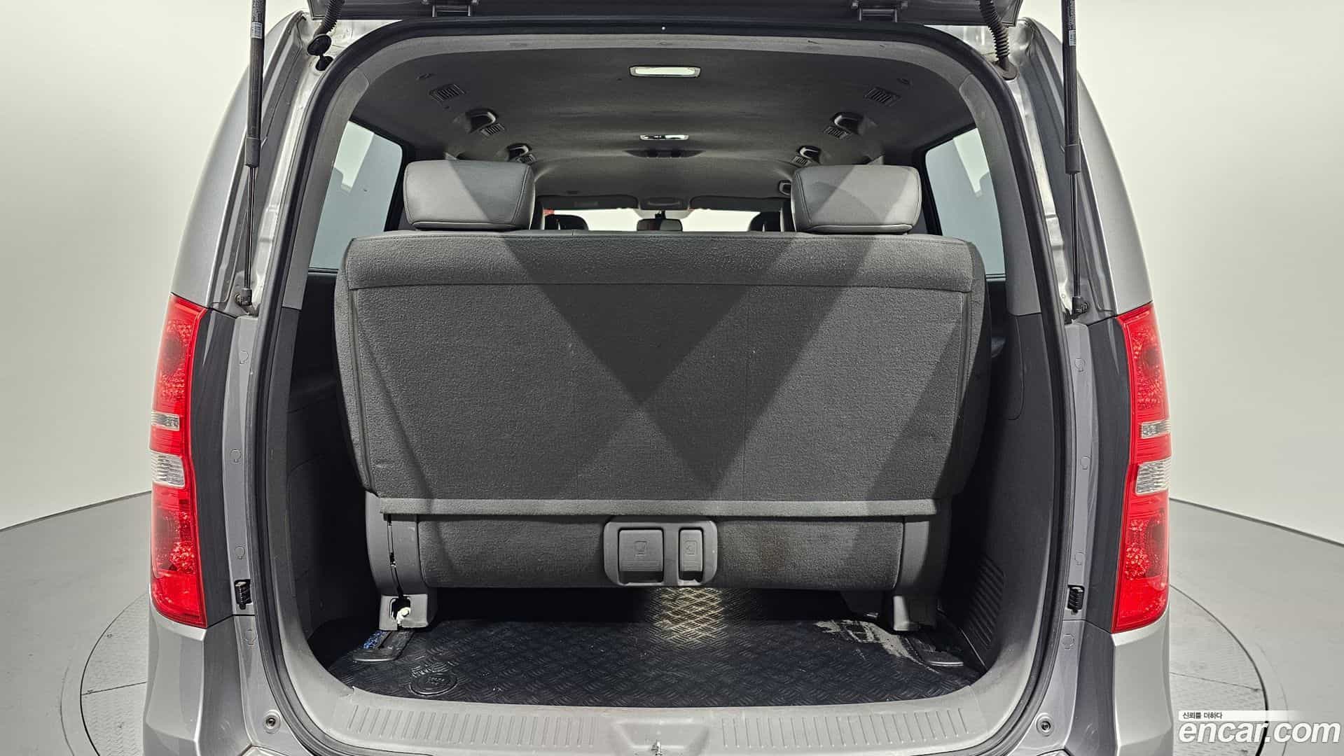Starex Hyundai 2019.3-OPTION-024