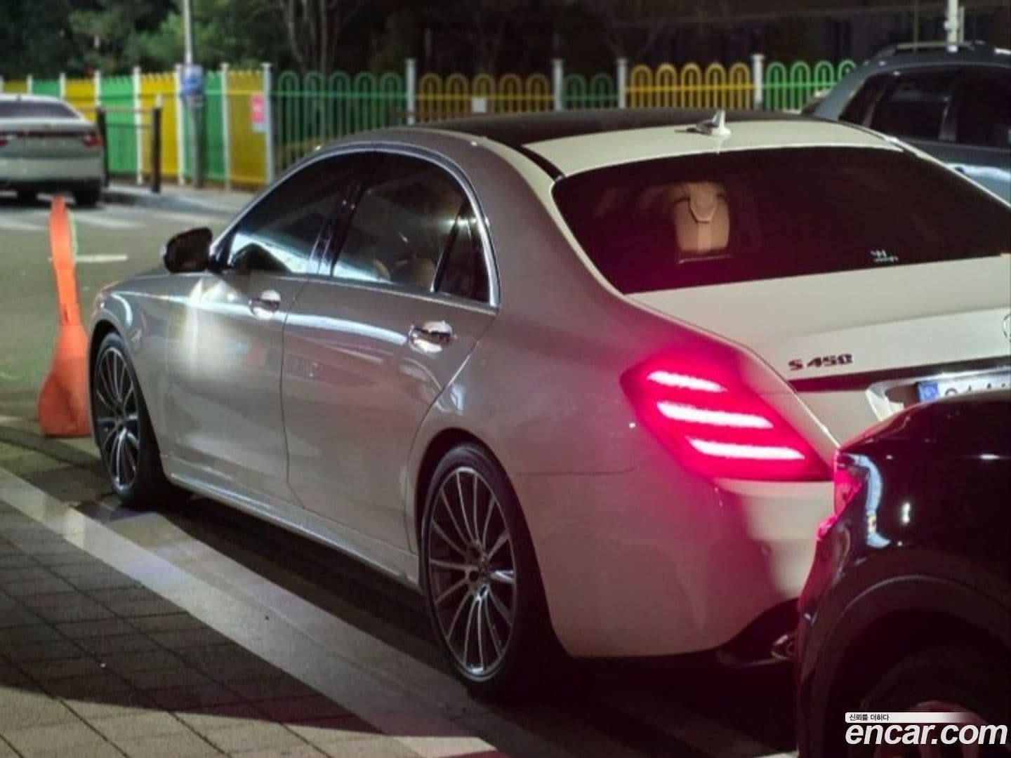 Main__Slider__Photo:S-Class Mercedes-Benz 2018.6-0