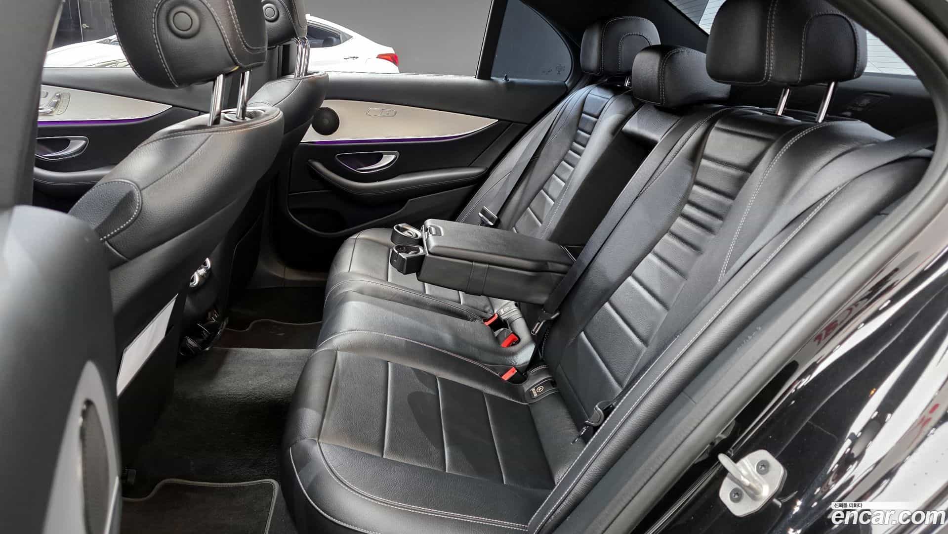 E-Class Mercedes-Benz 2021.5-OPTION-016