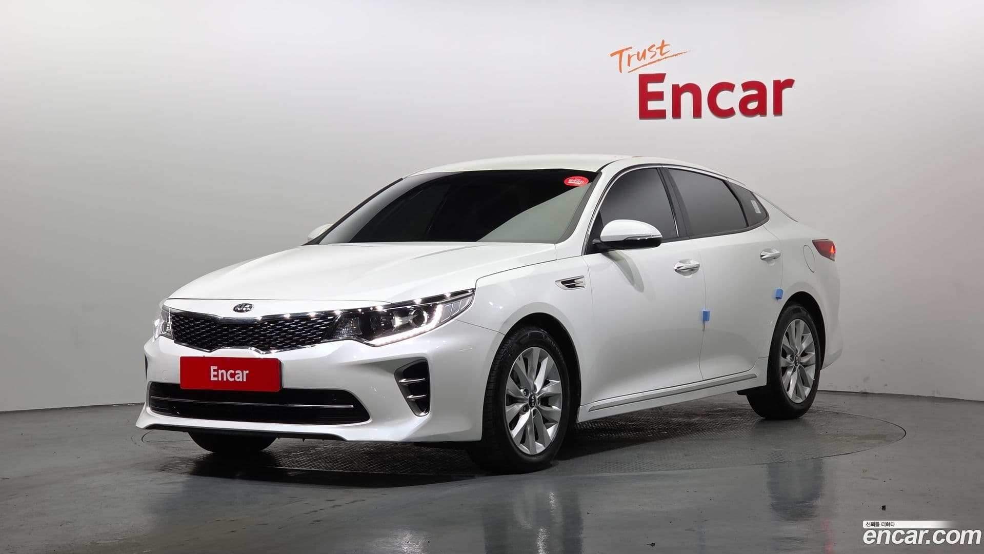 Main__Slider__Photo:K5 Kia 2015.10-0