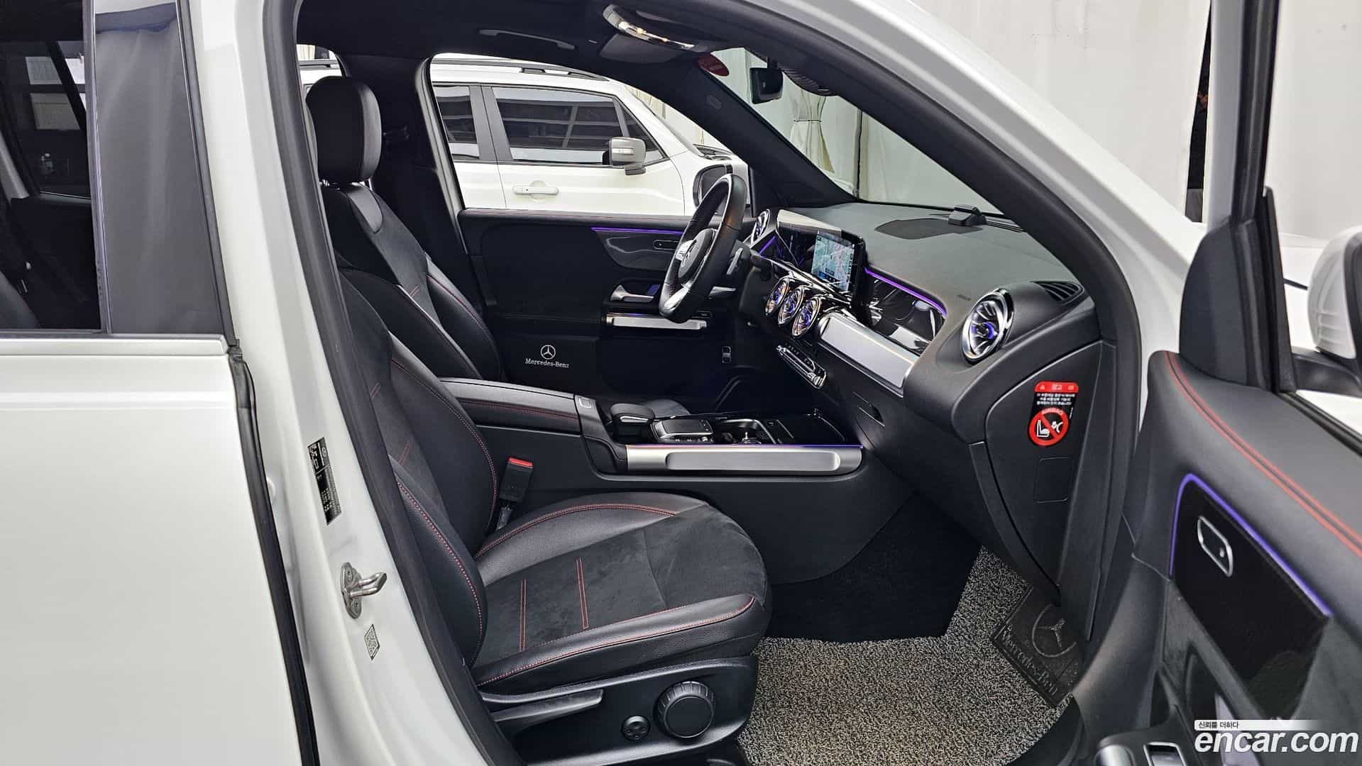 GLB-Class Mercedes-Benz 2022.3-OPTION-015