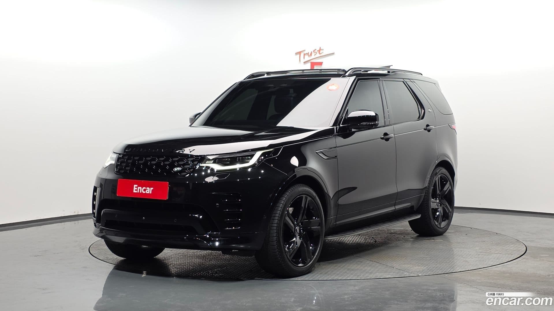 Main__Slider__Photo:Discovery Land Rover 2025.3-0