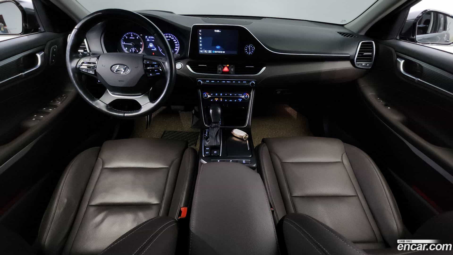 Grandeur Hyundai 2018.2-INNER-007