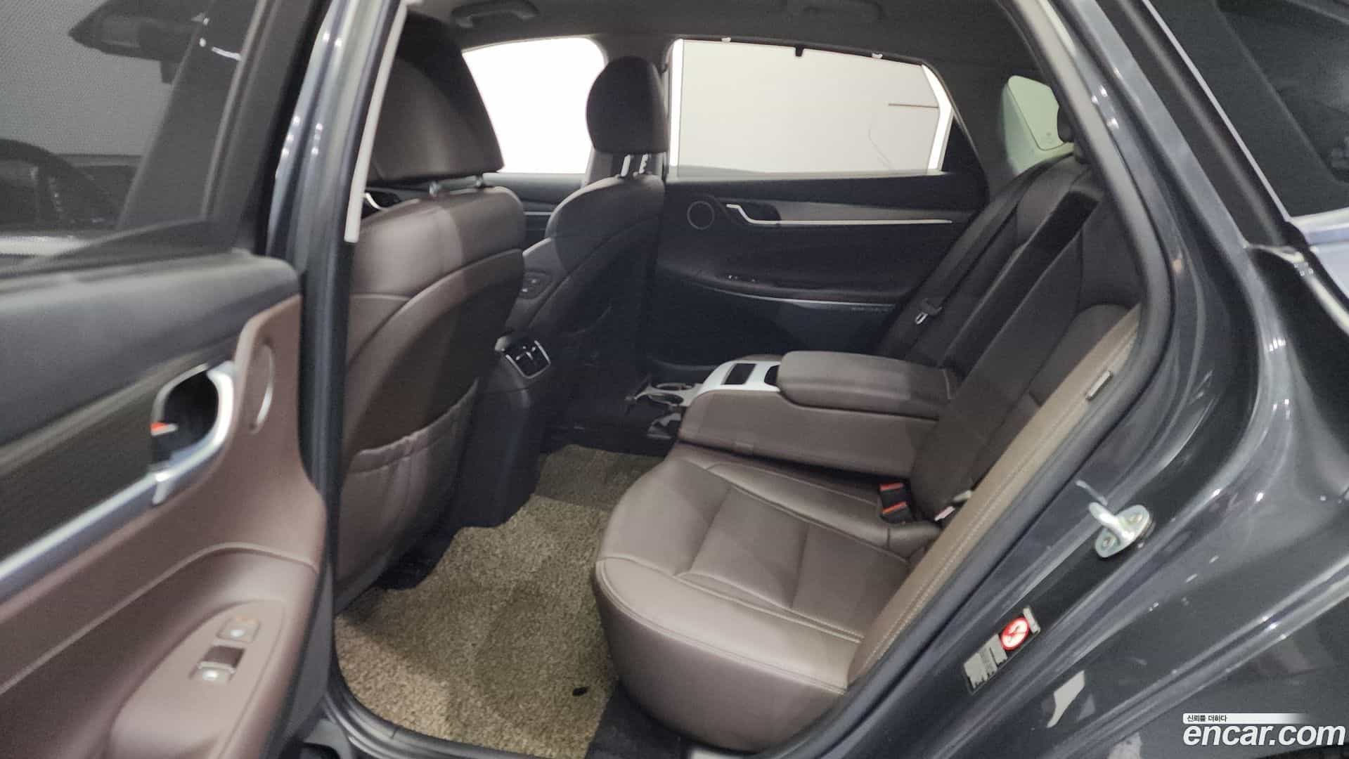 Grandeur Hyundai 2018.2-OPTION-015