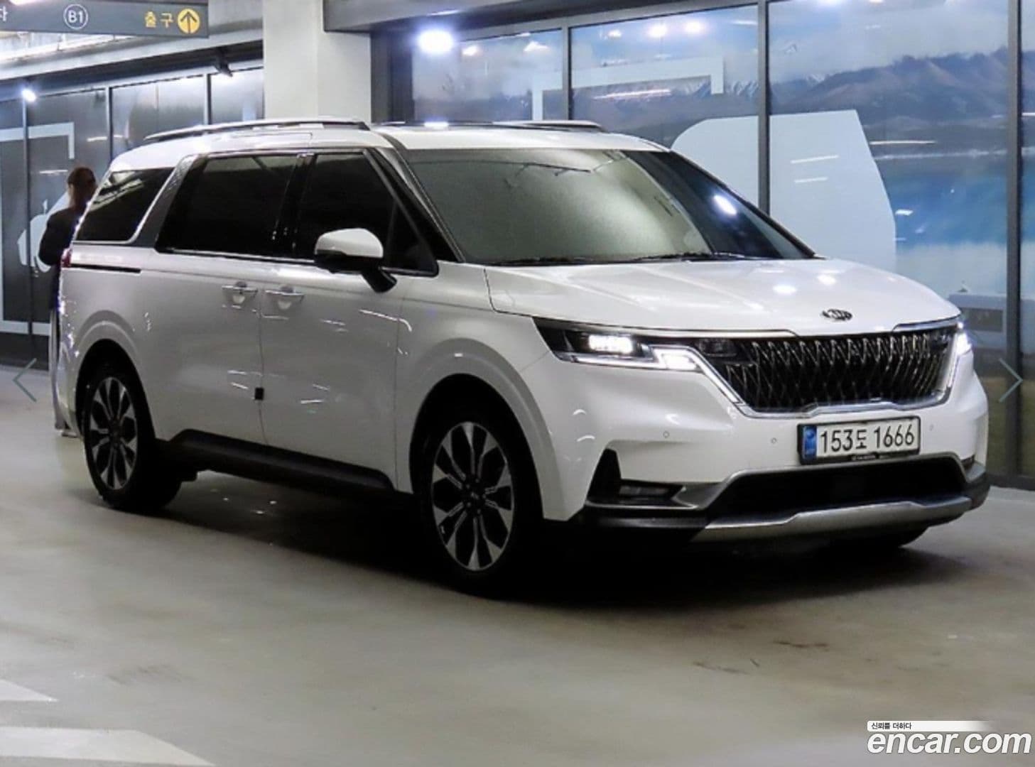 Main__Slider__Photo:Canival Kia 2020.9-0