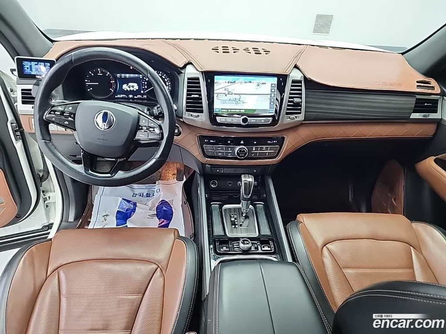 Rexton KG Mobility 2018.0-INNER-007