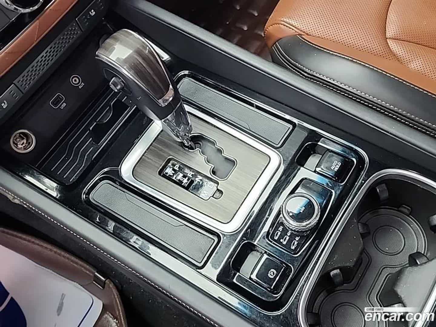 Rexton KG Mobility 2018.0-INNER-008