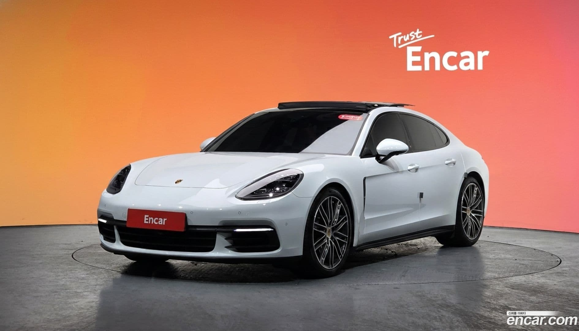 Main__Slider__Photo:Panamera Porsche 2018.7-0