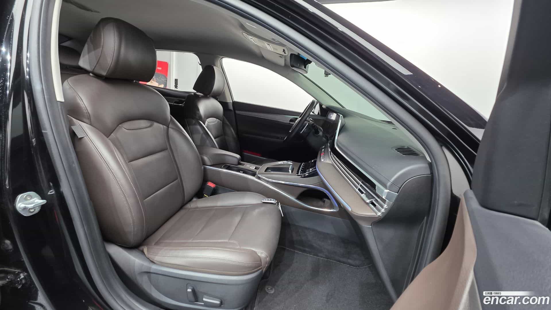 Grandeur Hyundai 2020.10-INNER-010
