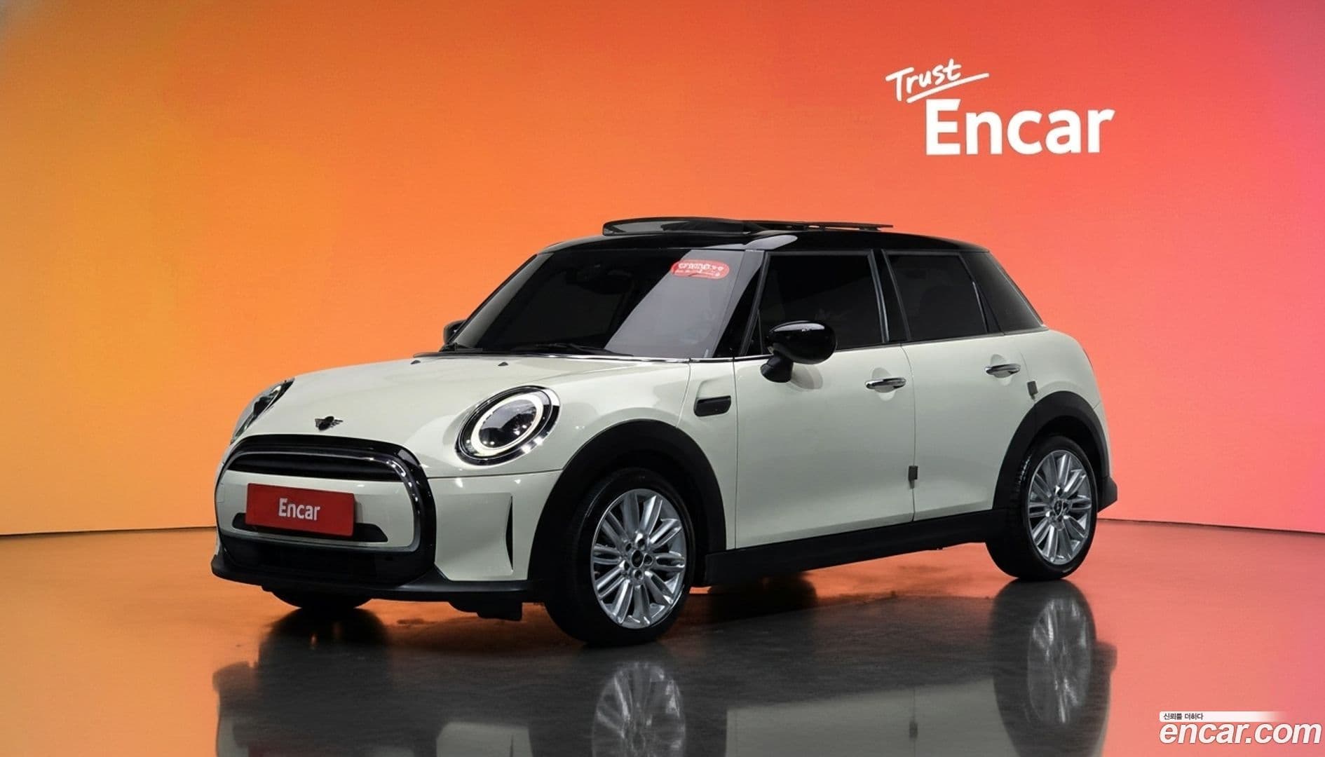 Main__Slider__Photo:Cooper Mini 2022.2-0