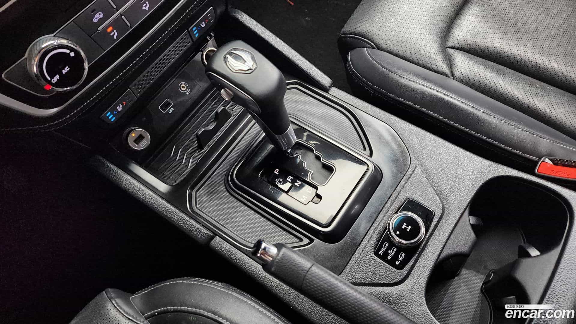 Rexton KG Mobility 2020.2-INNER-009