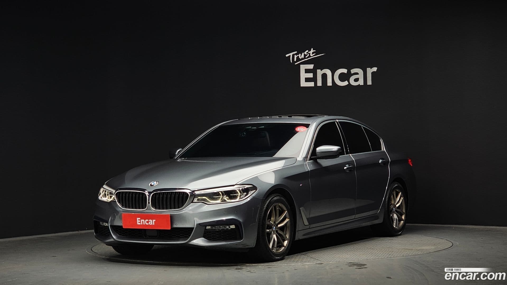 Main__Slider__Photo:5-Series BMW 2018.1-0