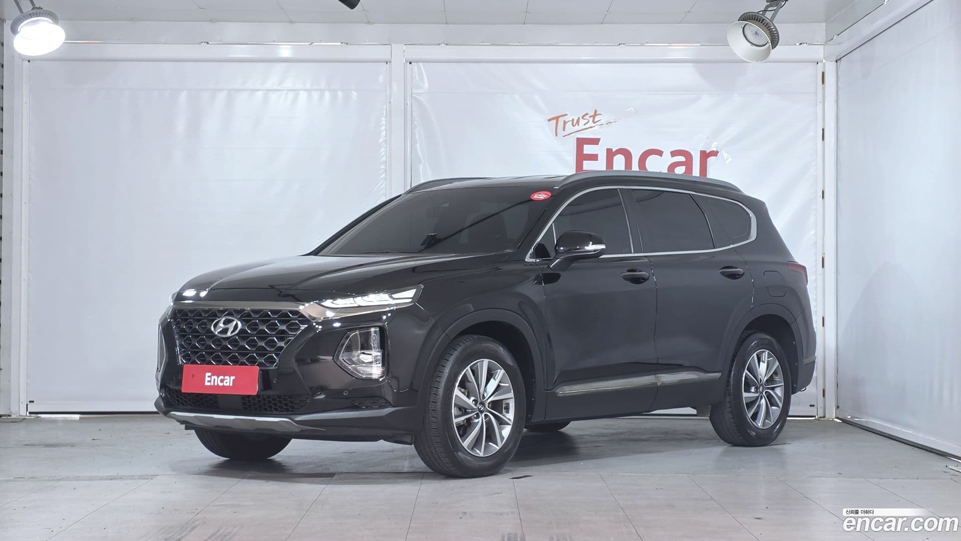 Main__Slider__Photo:Santafe Hyundai 2019.8-0