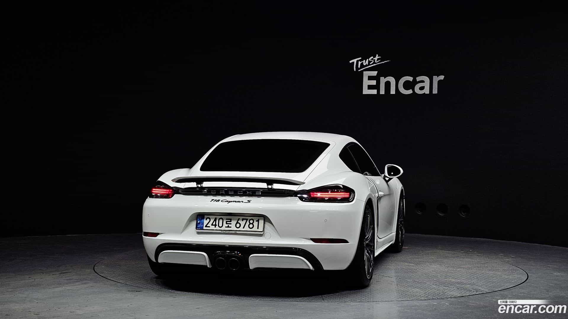 718 Porsche 2020.11-OUTER-004