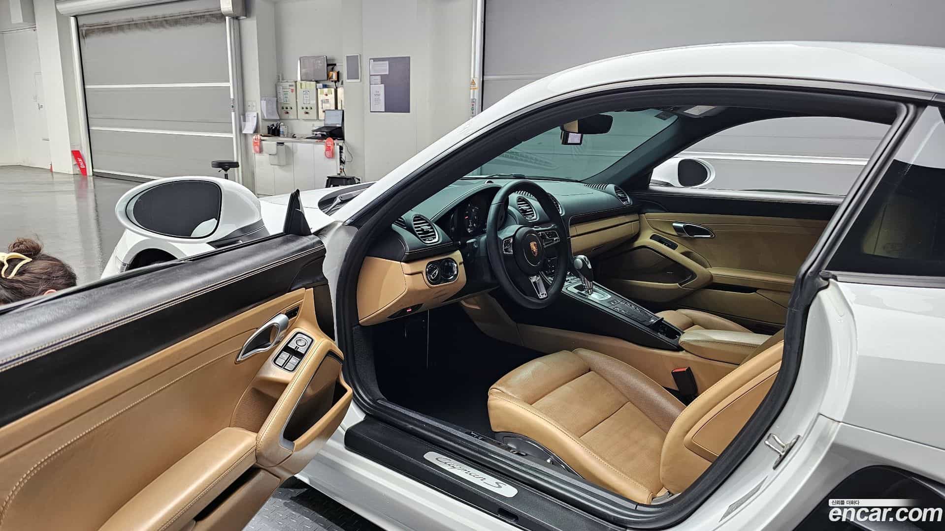 718 Porsche 2020.11-INNER-010