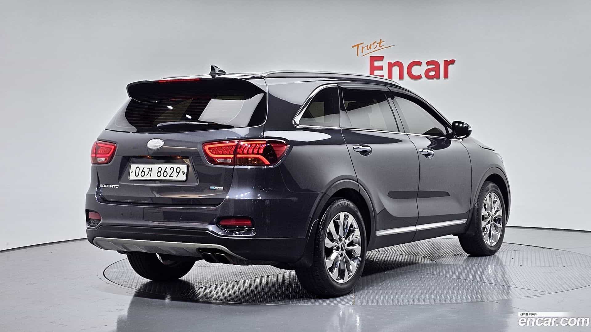 Sorento Kia 2018.1-OUTER-002
