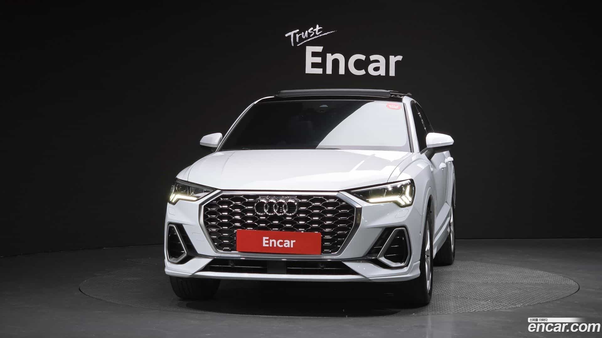 Q3 Audi 2023.0-OUTER-003