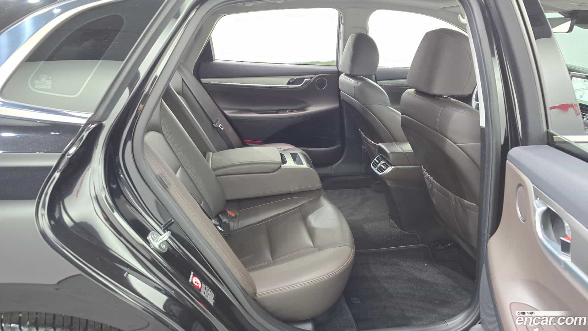 Grandeur Hyundai 2021.8-OPTION-016