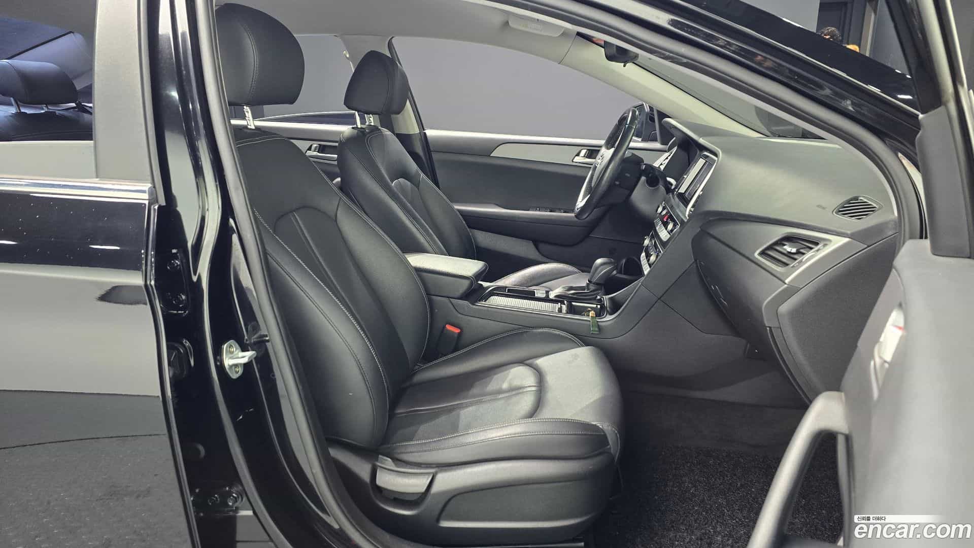Sonata Hyundai 2017.5-INNER-010