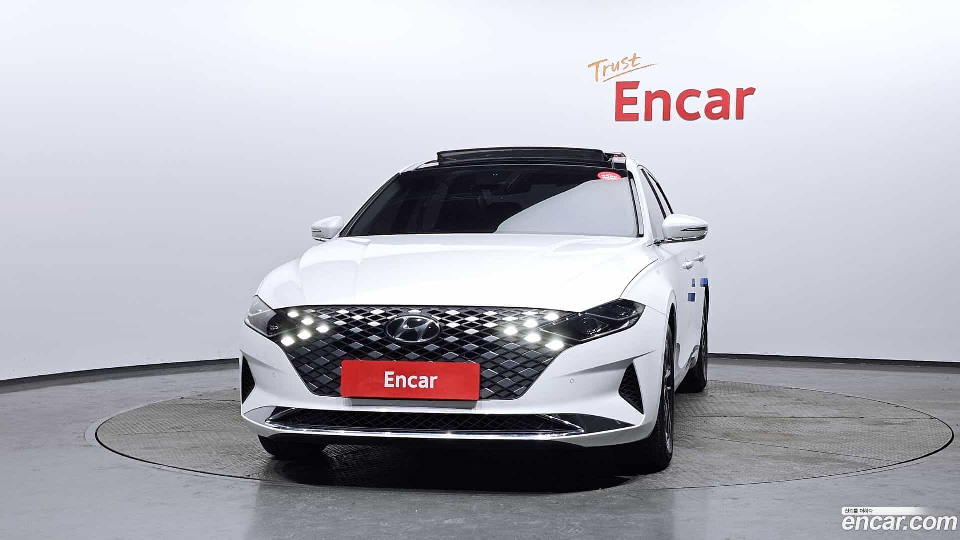 Grandeur Hyundai 2021.10-OUTER-003