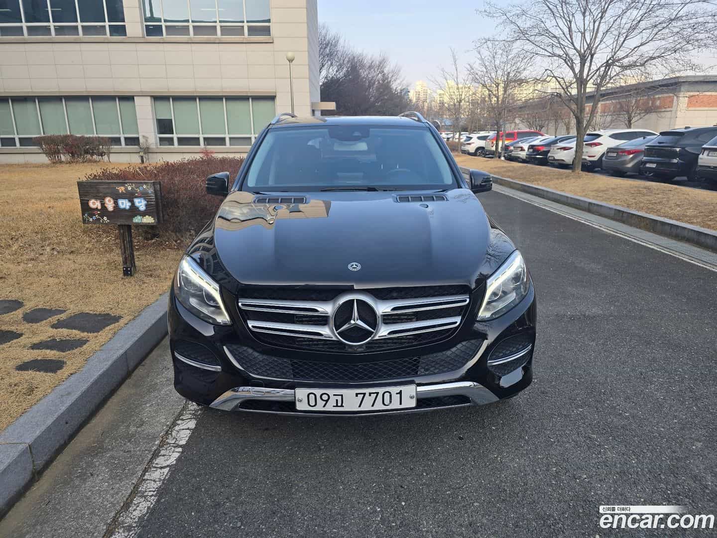 GLE-Class Mercedes-Benz 2018.5-OUTER-002