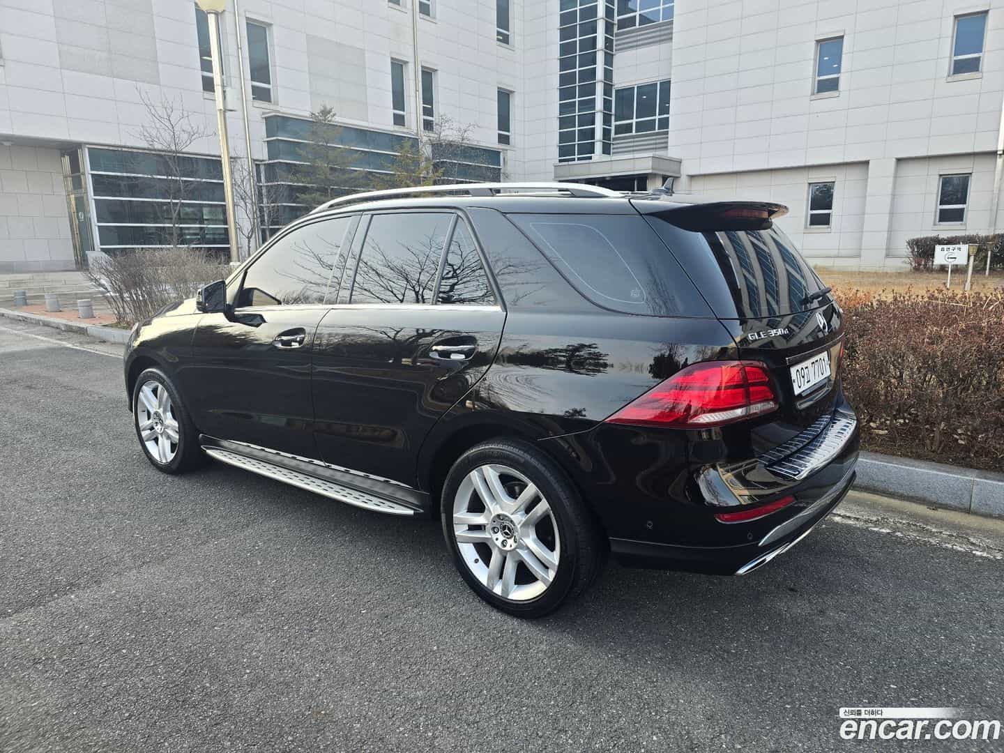 GLE-Class Mercedes-Benz 2018.5-OUTER-005