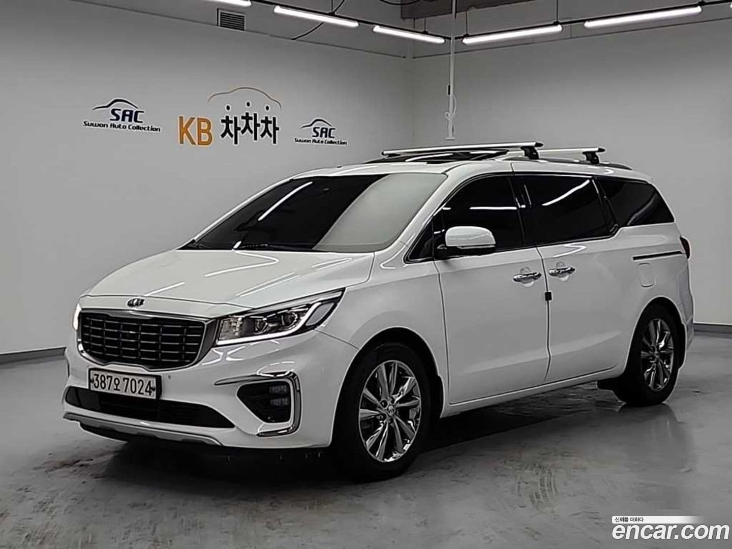 Main__Slider__Photo:Canival Kia 2019.9-0