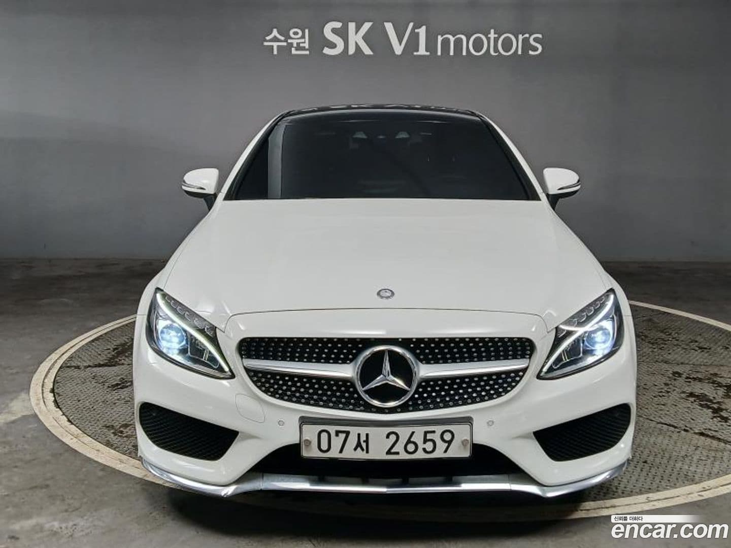 Main__Slider__Photo:C-Class Mercedes-Benz 2017.7-0