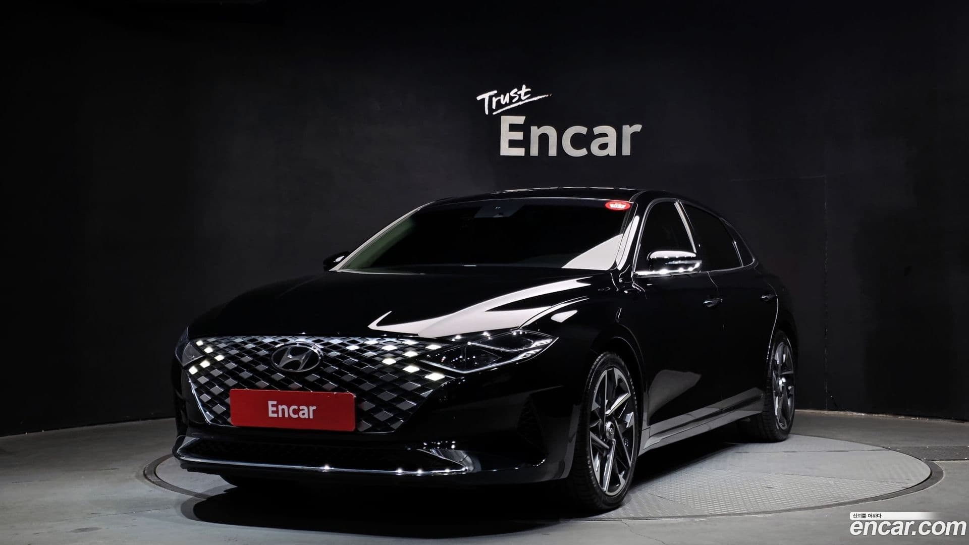 Main__Slider__Photo:Grandeur Hyundai 2019.11-0