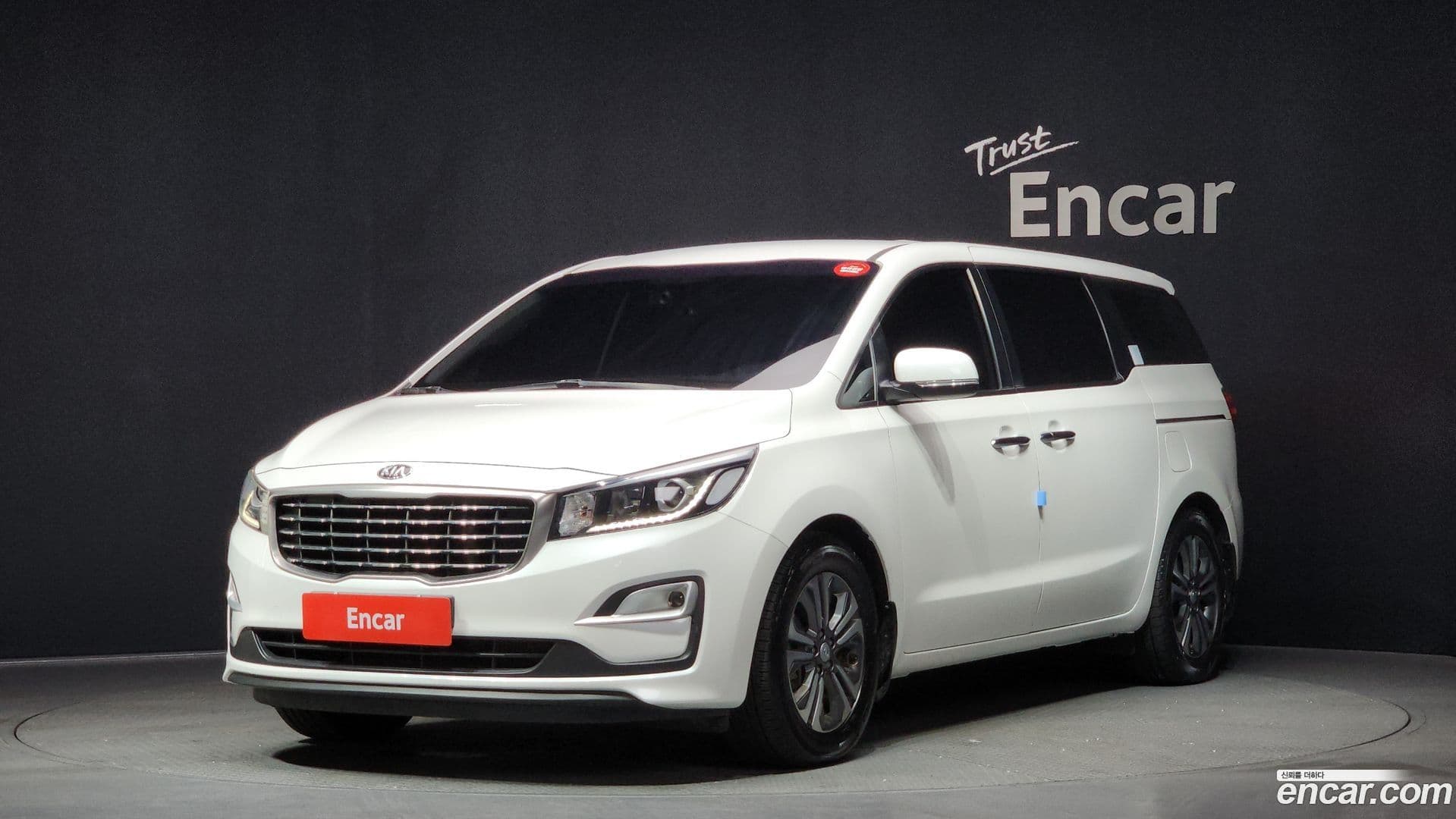 Main__Slider__Photo:Canival Kia 2019.0-0